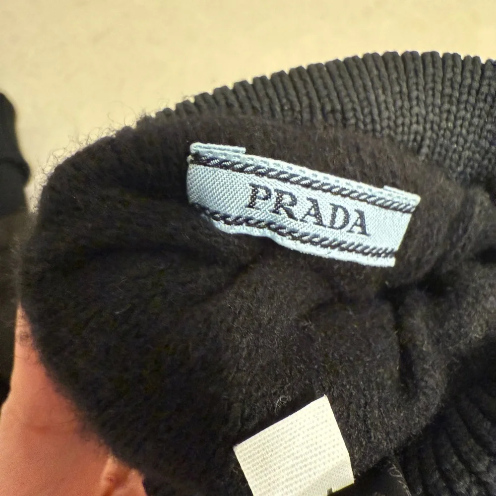 AUTH PRADA WOMENS LEATHER/NYLON CASHMERE LINED GLOVES, SIZE 7.5, MADE IN ITALY